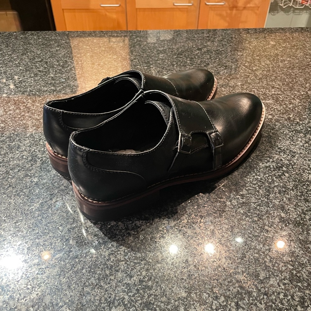 Men's Black Leather Dress Shoes - Picture 3 of 3